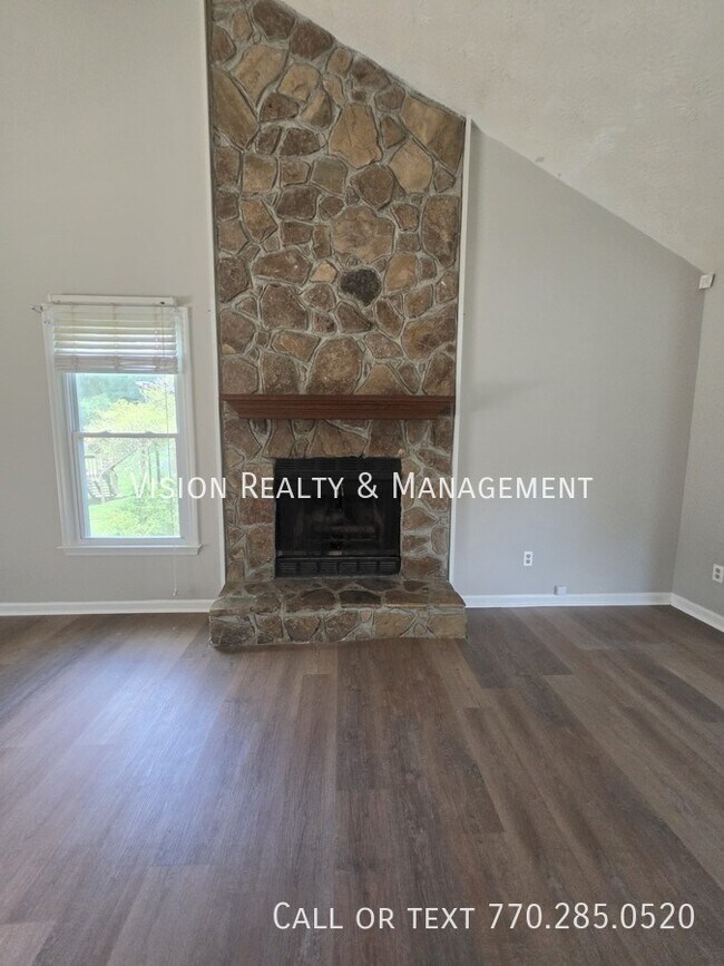 Building Photo - 985 S Lassetter Cir