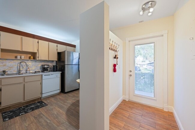 Photo - 200 Gate Rd Apartment