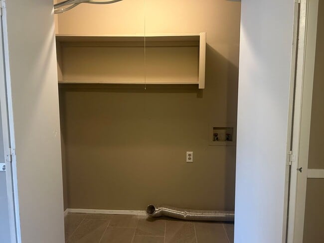 Building Photo - 5707 Sorenson St