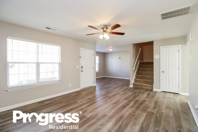 Building Photo - 1220 Maple Ridge Dr