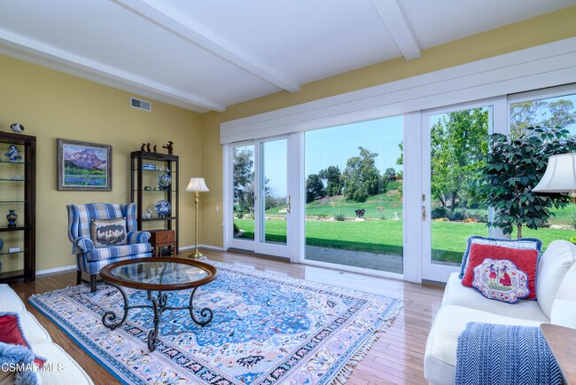 Foto del edificio - 4161 Clubhouse Dr