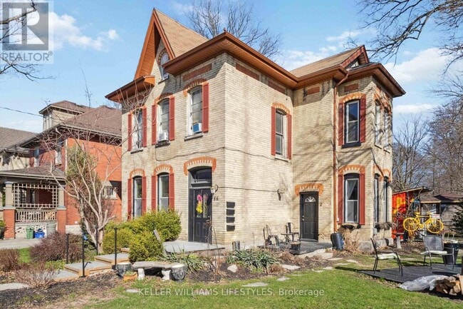 Building Photo - 86 Byron Ave E