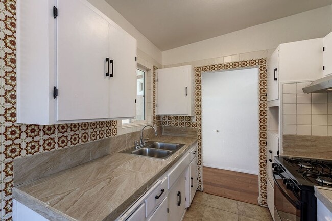 Building Photo - Large Otay Valley Home For Rent!