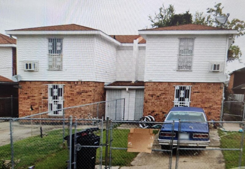 Primary Photo - 7843-7845 Sail St