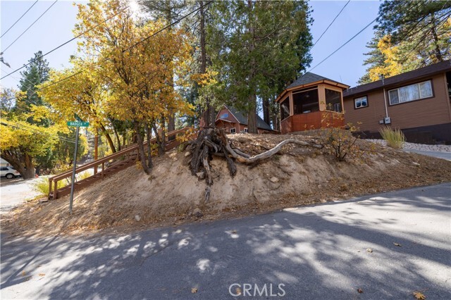 Building Photo - 2242 Deep Creek Dr