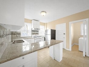 Building Photo - 24 Montvale St