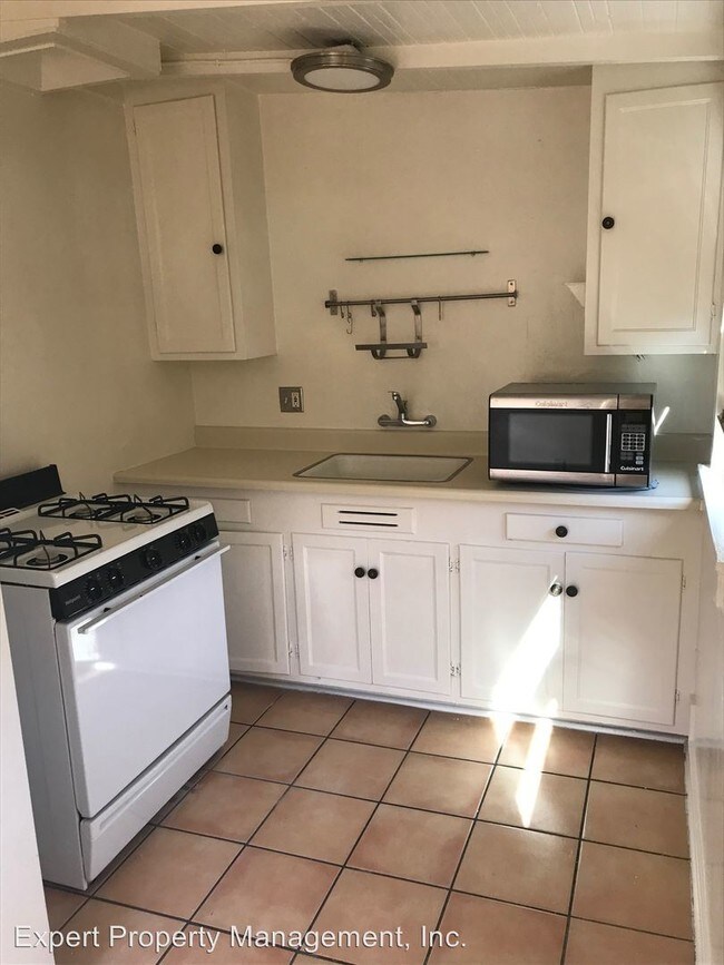 Foto del edificio - 3156 Third Ave