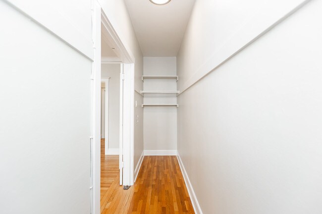 Building Photo - 1610 Lombard St