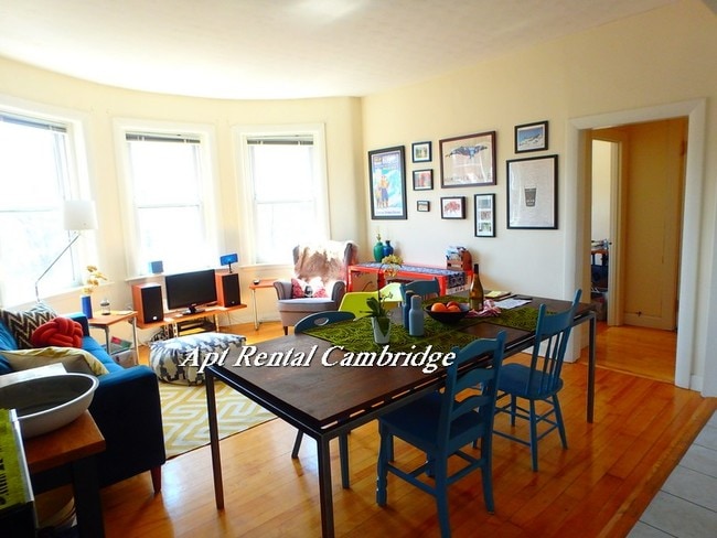 Building Photo - 281 Harvard St