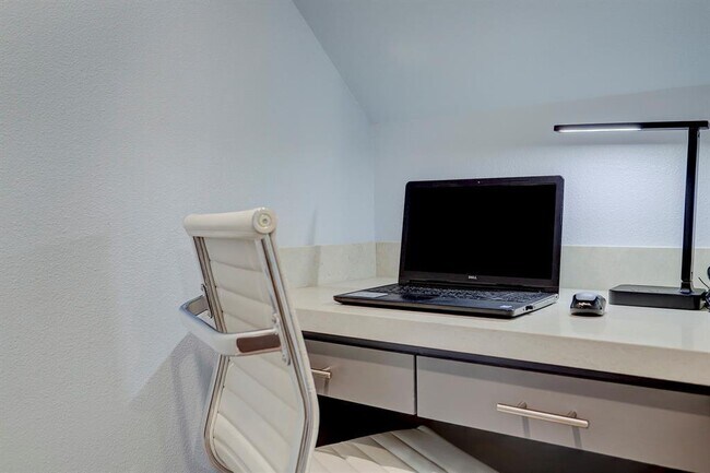 Building Photo - 2704 Eado Edge Ct