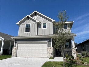 Building Photo - 945 Summer Dr