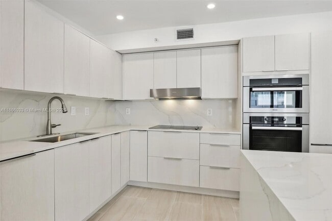 Foto del edificio - 9 Island Ave