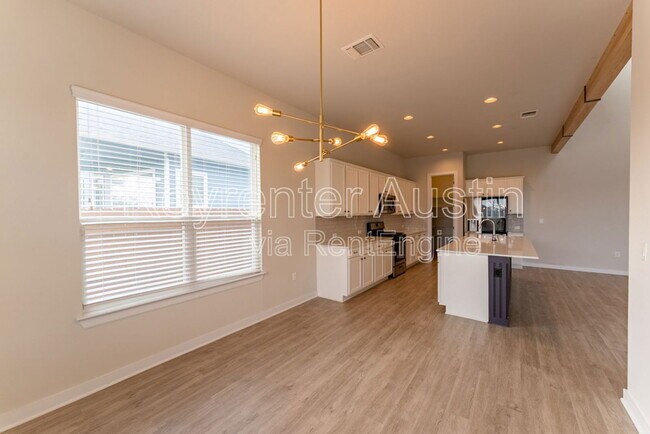 Foto del edificio - 6812 Cardinal Bloom Loop