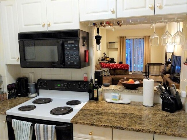 Foto del edificio - 373 Highland Ave