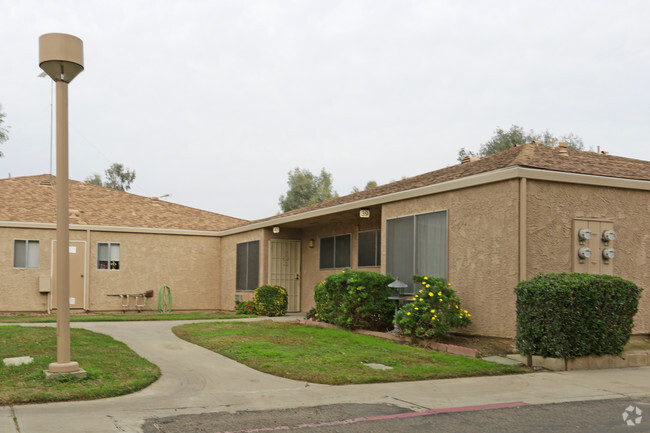 Building Photo - Tulare Garden Apartments