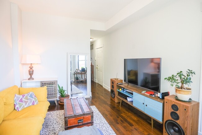 Foto del edificio - 2341 W Charleston St