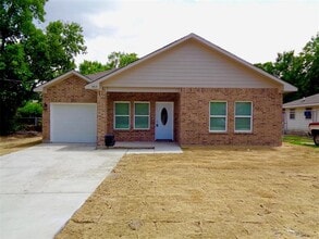 Building Photo - 4517 Henry St