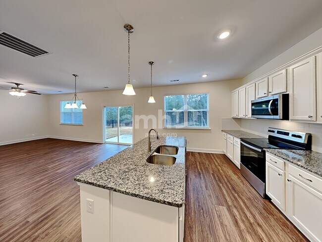 Building Photo - 4749 Chutney Dr