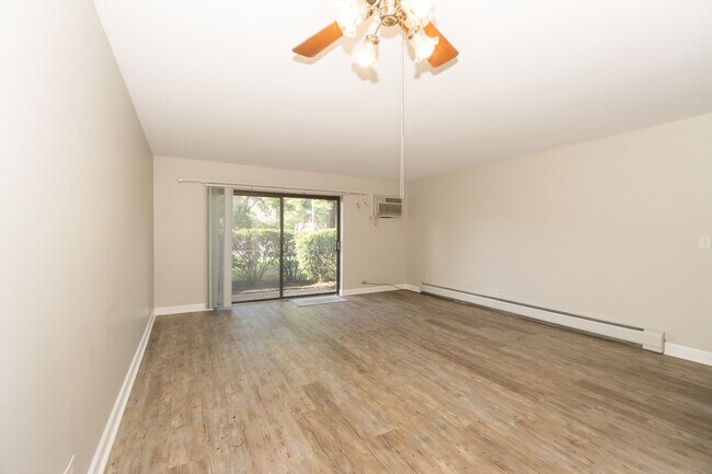 Foto del edificio - 239 S Mill Rd