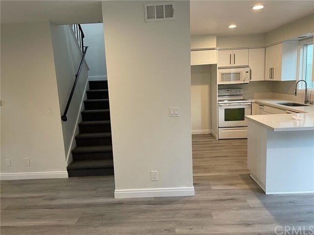 Building Photo - 9562 Cornwall Dr