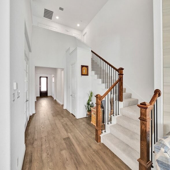 Photo - 306 Dove Falls Dr House