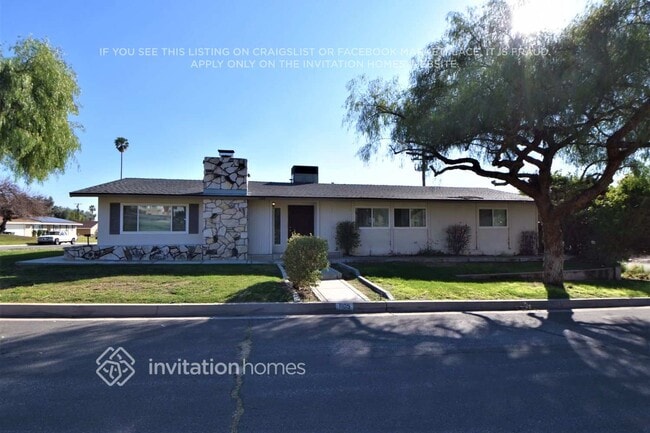 Building Photo - 1105 E 42nd St