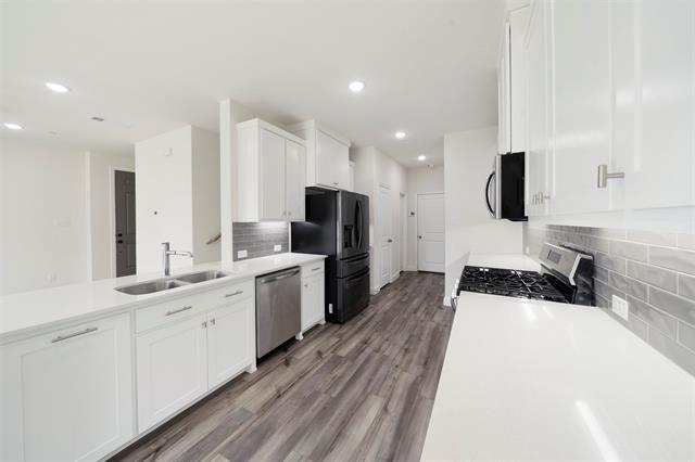 Foto del edificio - 1351 Hill Country Pl