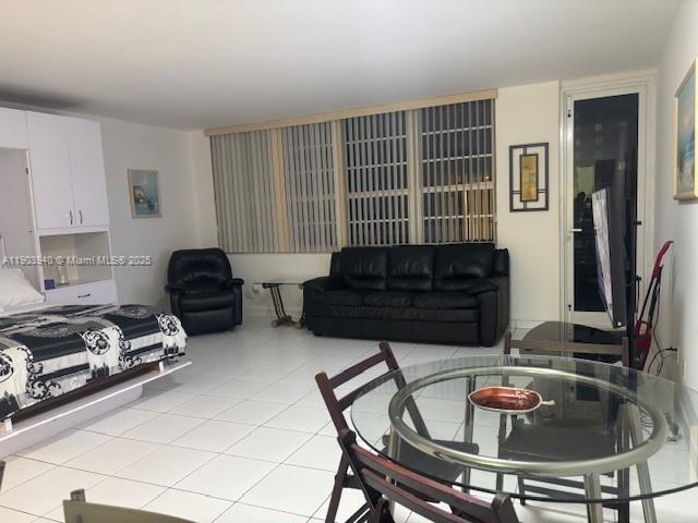 Building Photo - 100 Lincoln Rd