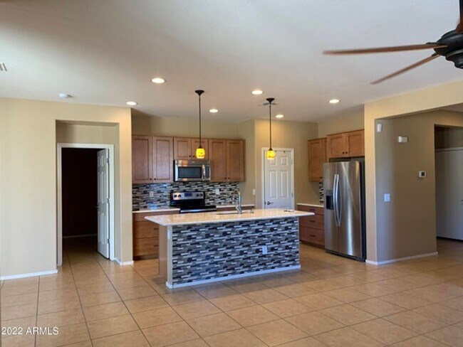 Building Photo - 2 Bedroom 2 Bathroom Glen River at Canyon ...