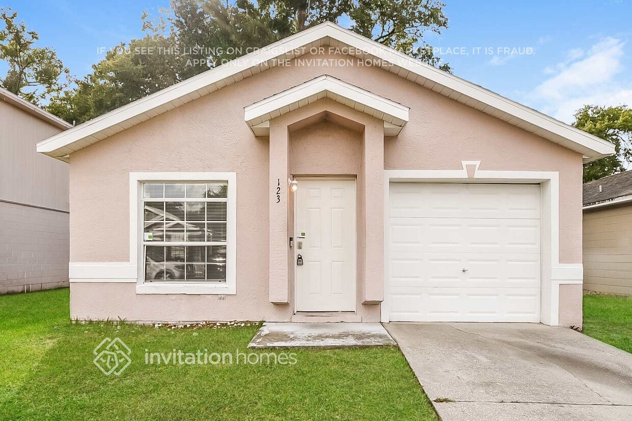 Foto principal - 123 Oak Grove Rd