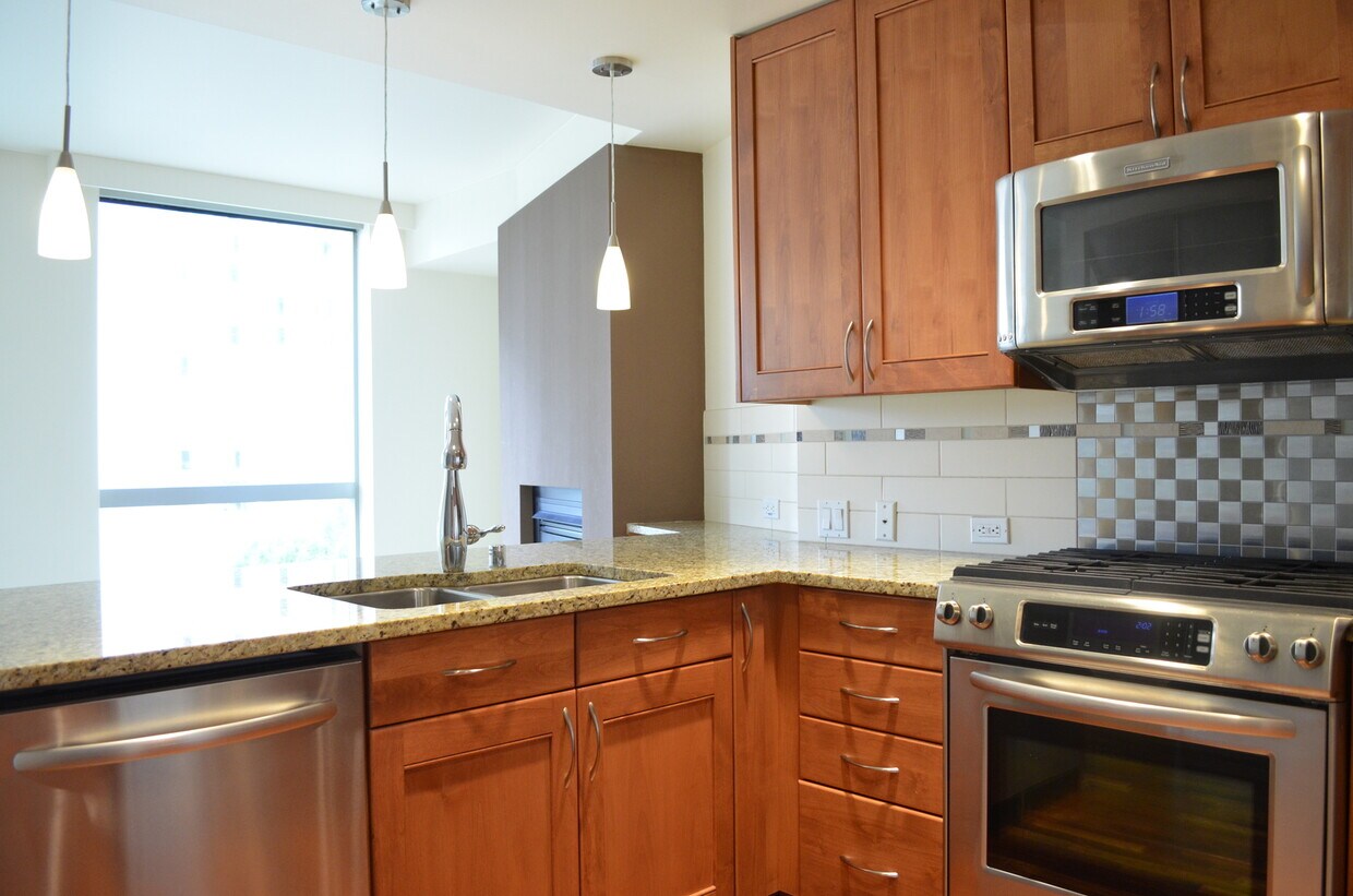 Foto principal - Bellevue Condo with Timeless Charm