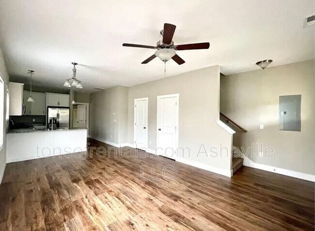 Building Photo - 30 Cedar St