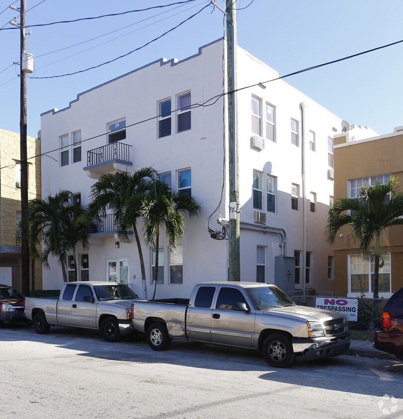 1142 el sudoeste de 4th St - 1142 SW 4th St