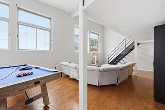 Building Photo - 444 N Front St