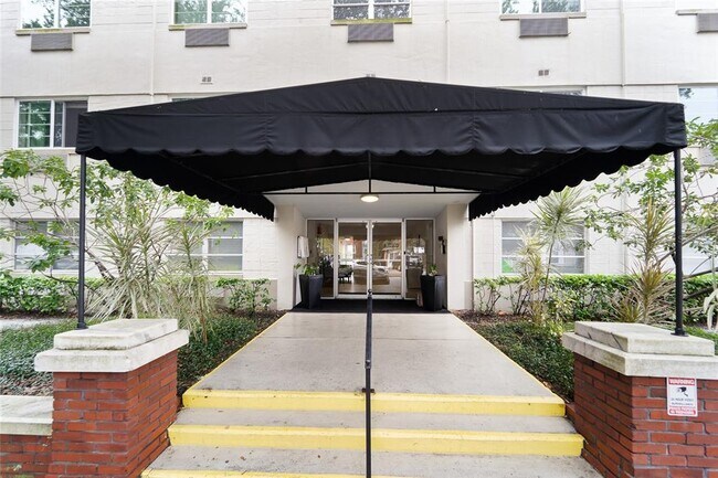 Foto del edificio - 406 W Azeele St