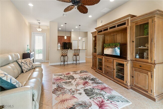 Foto del edificio - 10535 Carolina Willow Dr