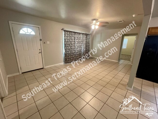 Building Photo - Cute Home in Lumberton, TX!