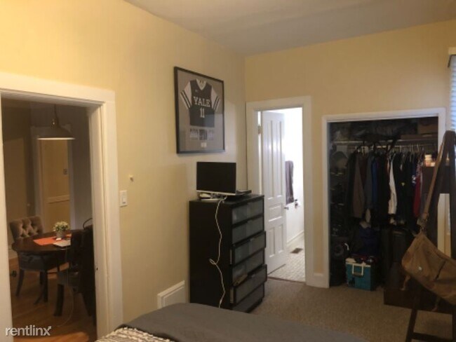 Foto del edificio - 1146 W Wellington Ave