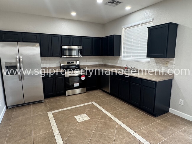 Foto del edificio - 1909 N 103rd Ln