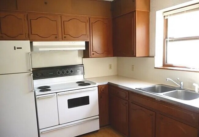 Building Photo - Lynn Apartments
