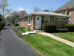 Building Photo - 214 S Westmore-Meyers Rd
