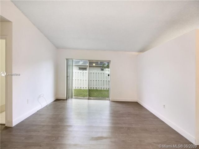 Building Photo - 13926 Langley Pl