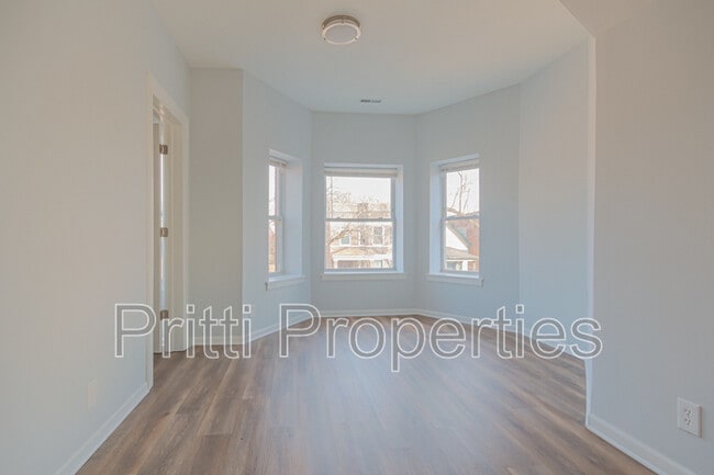 Foto del edificio - 7432 S Maryland Ave