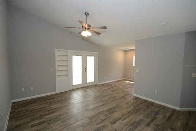 Building Photo - 107 Brunswick Ln