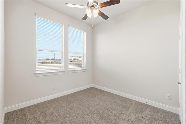 Foto del edificio - 1504 Lake District Dr