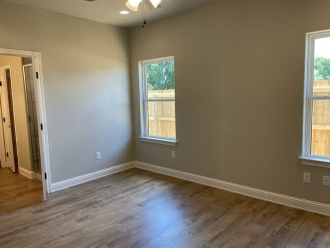 Building Photo - 412 Big Sky Loop