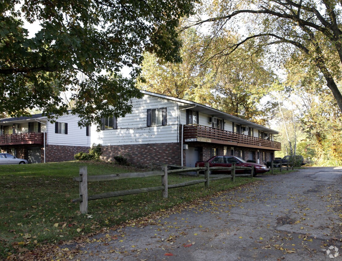 Building Photo - 3012-3038 N Turkeyfoot Rd
