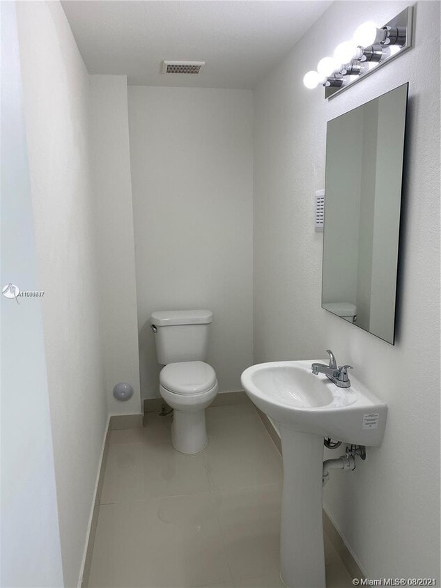 Building Photo - 13945 SW 259th Ter