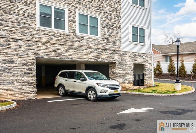 Foto del edificio - 1025 Raritan Rd