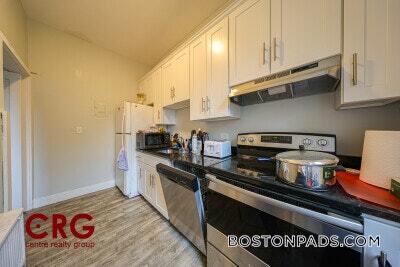 Foto del edificio - 1712 Beacon St